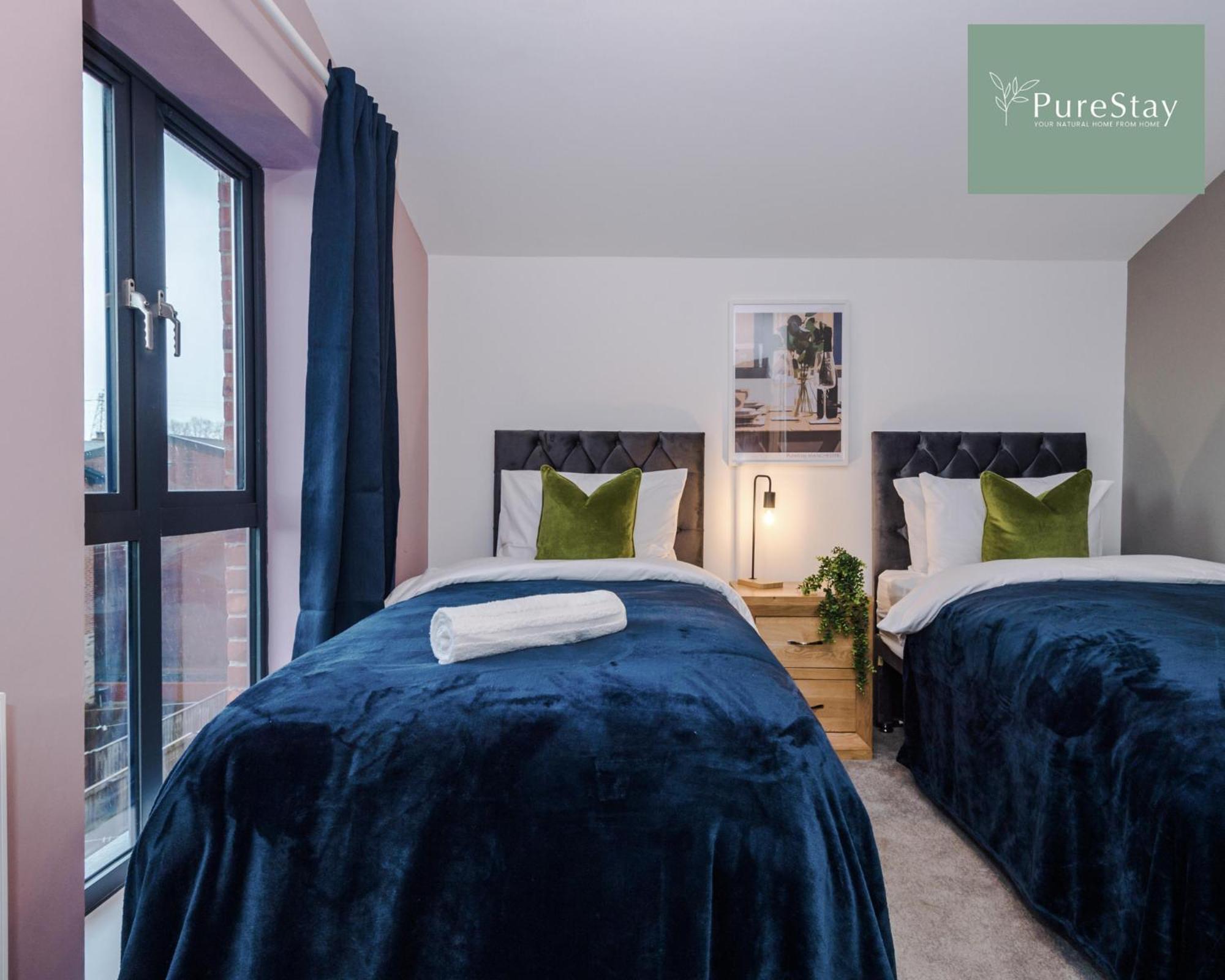 Stunning Five Bedroom House With Free Parking By Purestay Short Lets & Serviced Дом отдыха