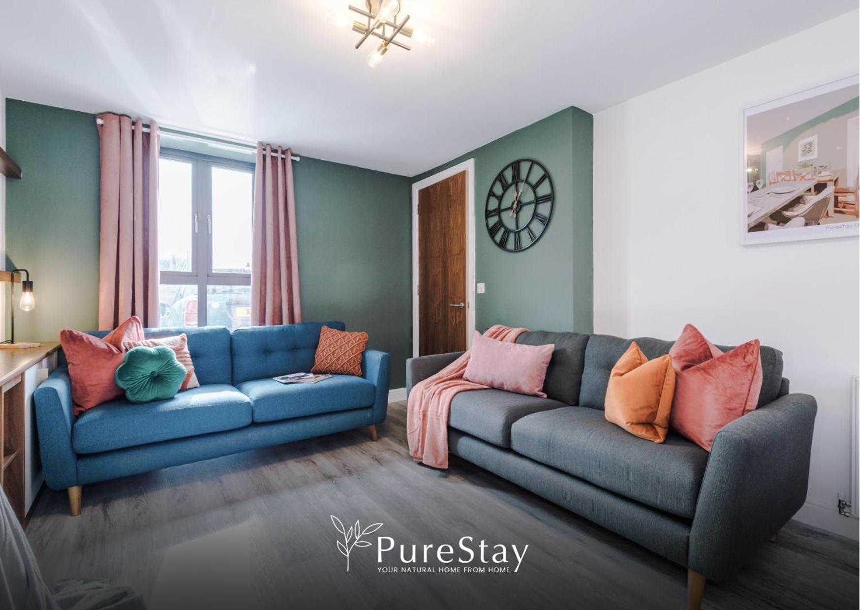 Stunning Five Bedroom House With Free Parking By Purestay Short Lets & Serviced Манчестер